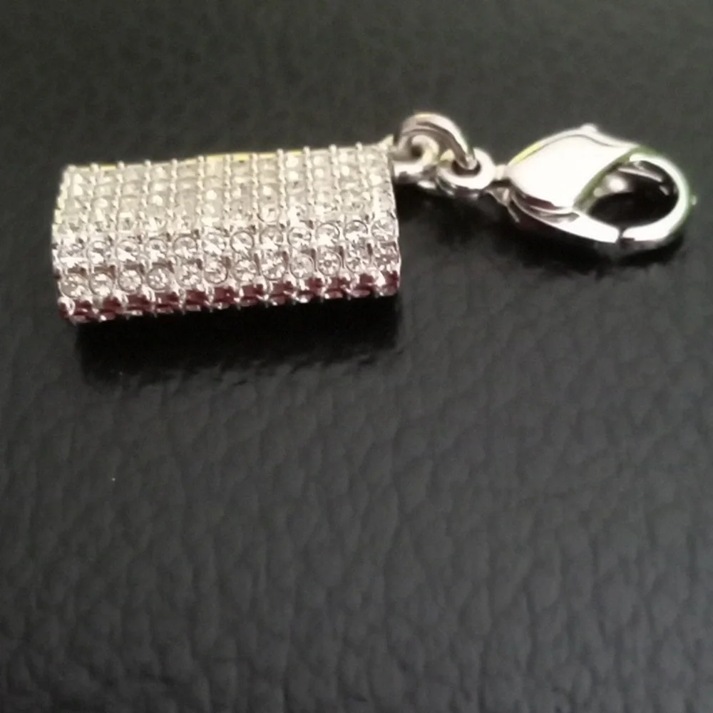 SWAROVSKI CLUTCH CHARM - Picture 3 of 7